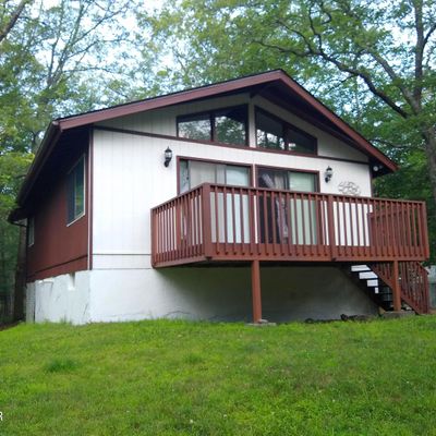 110 Spring Dr, Dingmans Ferry, PA 18328