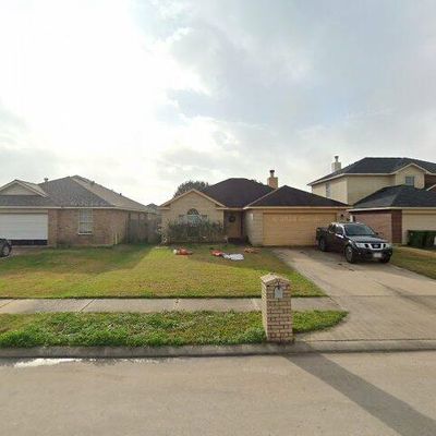 14930 Lanai Dr, Baytown, TX 77523