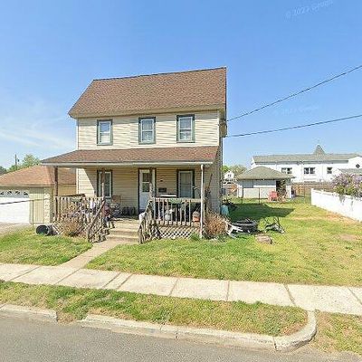 15 S Maple Ave, Gibbstown, NJ 08027