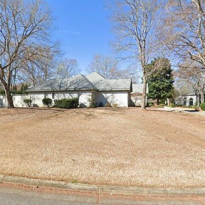 150 Shadowbrook Dr, Roswell, GA 30075