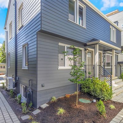 1521 B 44th Avenue Sw, Seattle, WA 98116