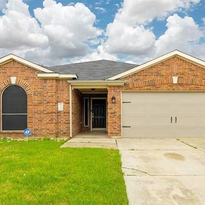 130 Kincaid Dr, Sanger, TX 76266