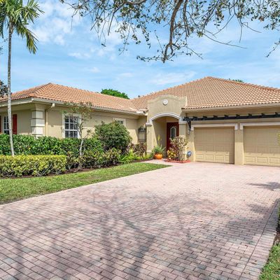 132 Via Castilla, Jupiter, FL 33458