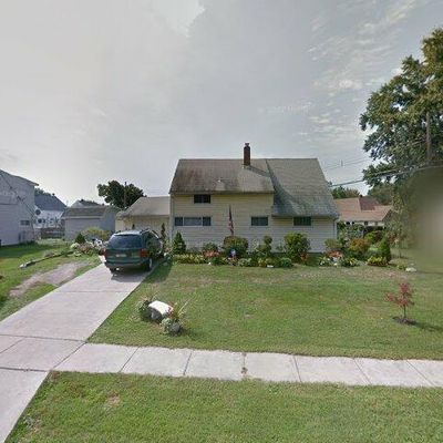 19 Crosswood Ln, Levittown, PA 19055