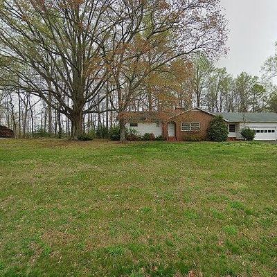 1939 Shacktown Rd, Yadkinville, NC 27055