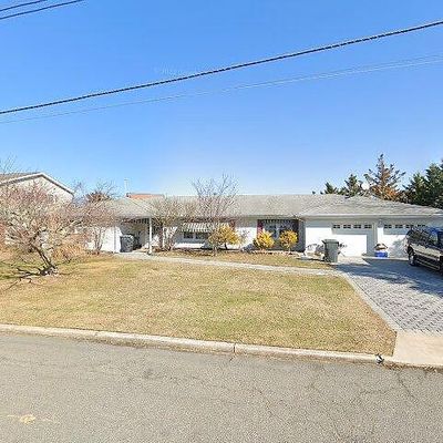 196 Manorside Dr, Brick, NJ 08724