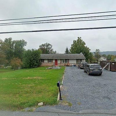 1550 N Reading Rd, Stevens, PA 17578