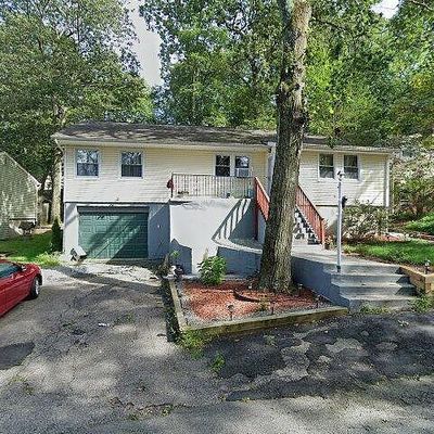 17 Wake Forest Trl, Hopatcong, NJ 07843