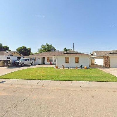 2105 W Briscoe Ave, Artesia, NM 88210