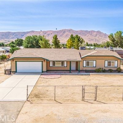 21179 Valencia St, Apple Valley, CA 92308