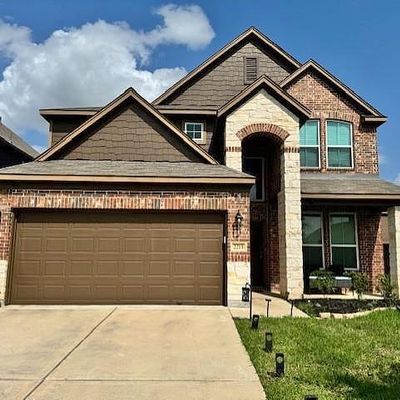 2215 Sweetwater Falls Ln, Fresno, TX 77545