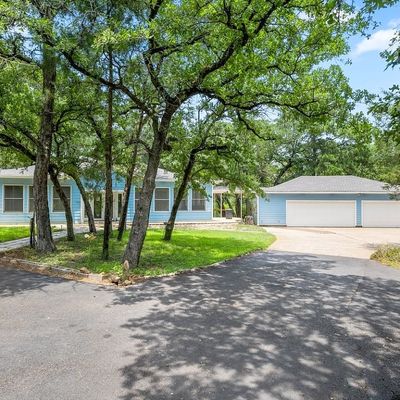 222 Pony Express Dr, Smithville, TX 78957