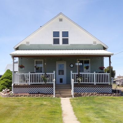 222 S 3 Rd St, Almira, WA 99103