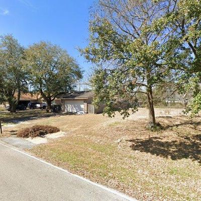 228 E Forest Ave, La Porte, TX 77571