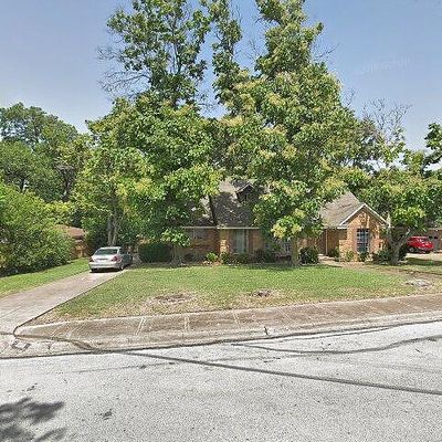 204 Brook Hollow Dr, Desoto, TX 75115