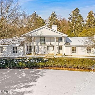 210 Woodberry Dr, Bloomfield Hills, MI 48304