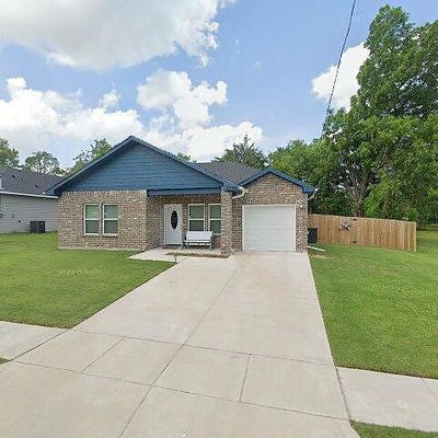 2706 Polk St, Greenville, TX 75401