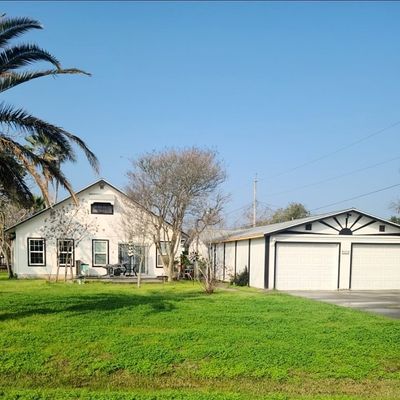 297 Sherwood Dr, Rockport, TX 78382