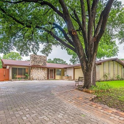 2409 Summit Dr, Irving, TX 75062