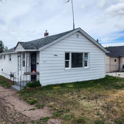 2411 E 12 Th St, Cheyenne, WY 82001