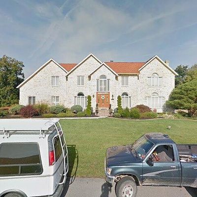 245 Topaz Dr, Chambersburg, PA 17202