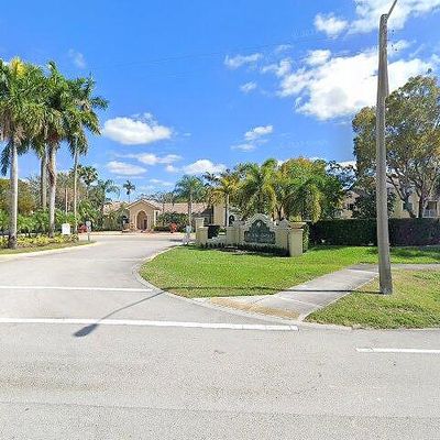 2600 S University Dr #319, Davie, FL 33328