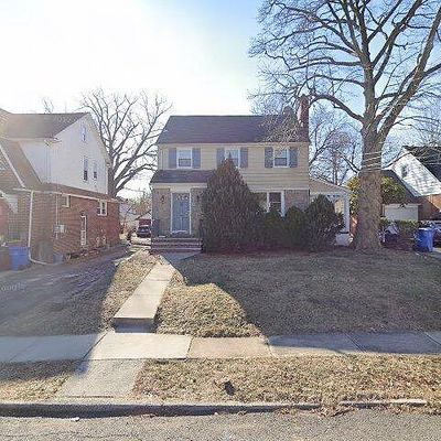 340 Levinsohn Pl, Englewood, NJ 07631