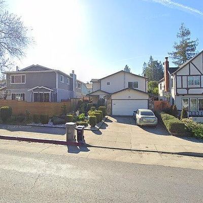 3575 Redwood Rd, Oakland, CA 94619