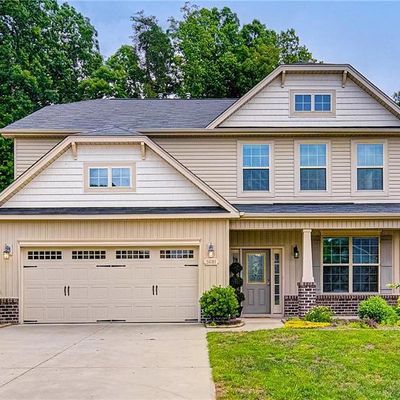 3681 Vestavia Dr, Kernersville, NC 27284