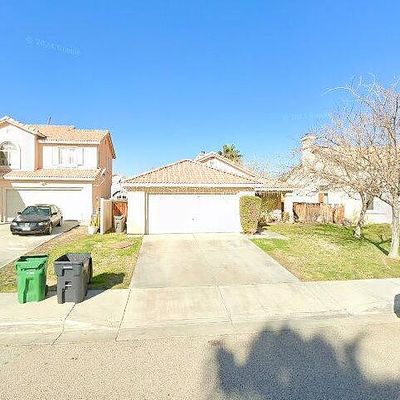 36915 Royce Ct, Palmdale, CA 93552