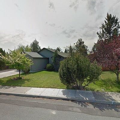 3069 Ne Laramie Way, Bend, OR 97701