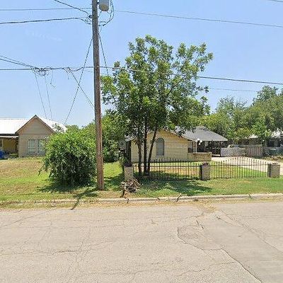 309 W Mill St, Uvalde, TX 78801