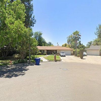 3133 W Robinwood Ln, Fresno, CA 93711