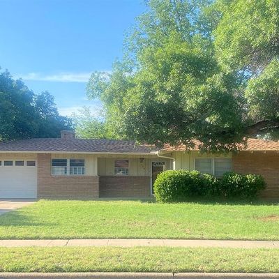 3210 39 Th St, Lubbock, TX 79413