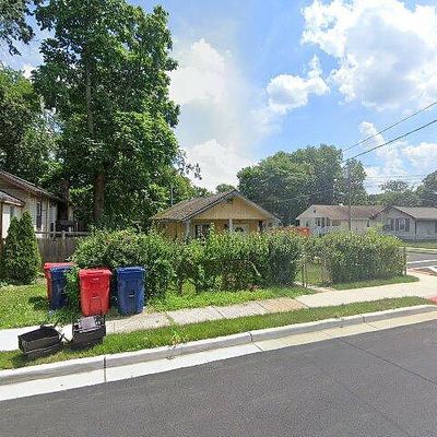 323 W Evergreen Ave, Somerdale, NJ 08083