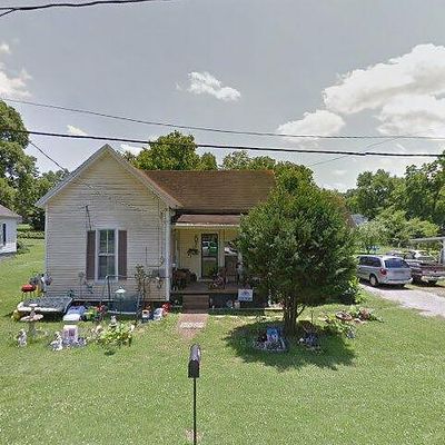 419 E Woodring St, Pulaski, TN 38478