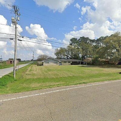 419 S Main St, Loreauville, LA 70552