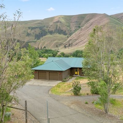 420 Canyon River Ter, Ellensburg, WA 98926