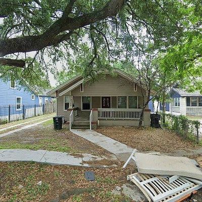 4208 Walker St, Houston, TX 77023