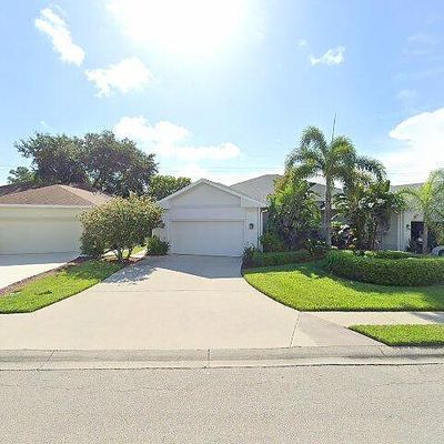 427 Crossfield Cir, Naples, FL 34104