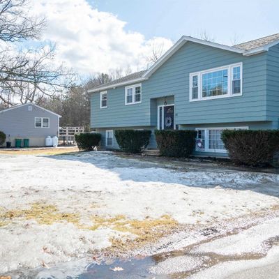 43 Salmon Falls Rd, Rochester, NH 03868