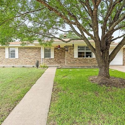 514 N Avenue V, Clifton, TX 76634