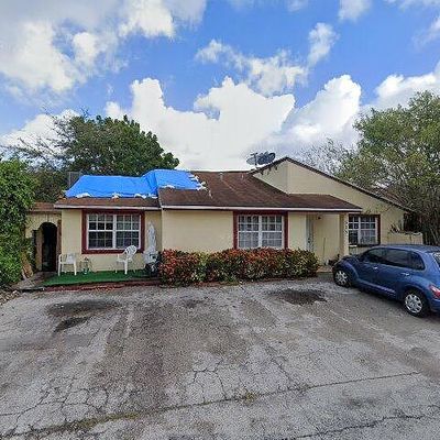 525 W 79 Th Pl, Hialeah, FL 33014