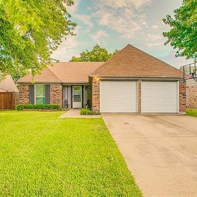 528 Lemon Dr, Arlington, TX 76018