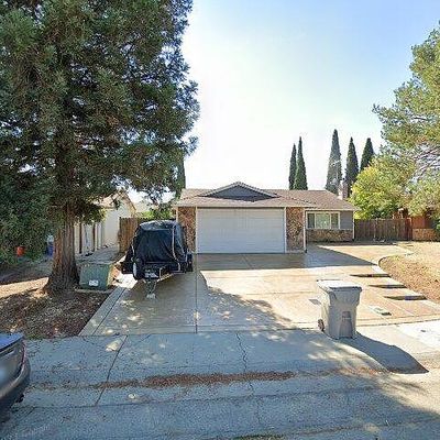 5320 Village Wood Dr, Sacramento, CA 95823