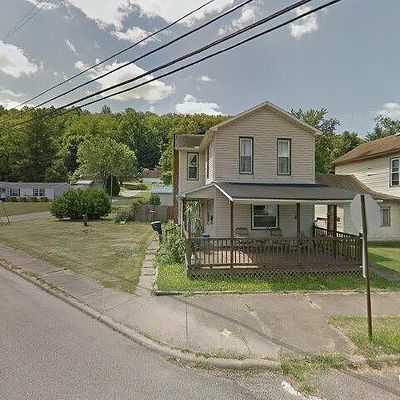 544 E High St, Uhrichsville, OH 44683