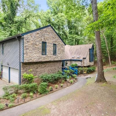 5858 Stonehaven Dr, Stone Mountain, GA 30087