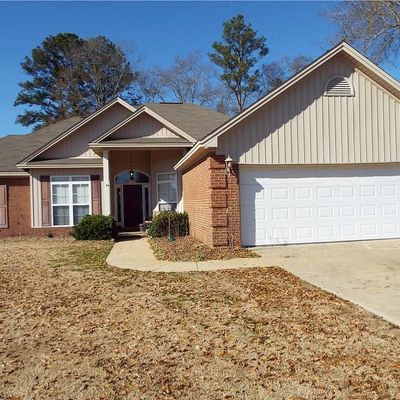 476 Brownstone Loop, Elmore, AL 36025