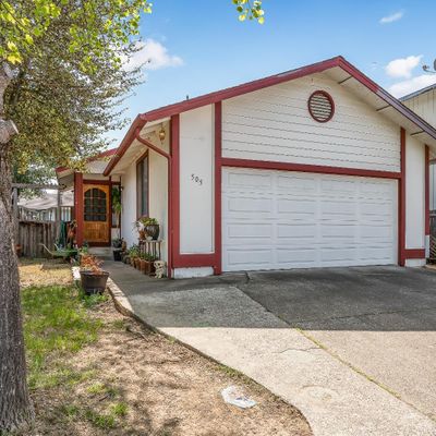 505 Empire Dr, Ukiah, CA 95482