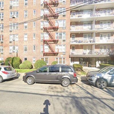 679 Warburton Ave, Yonkers, NY 10701